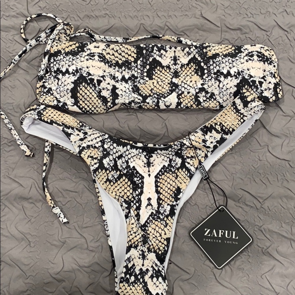 Snakeskin bikini never worn with tags by ZAFUL